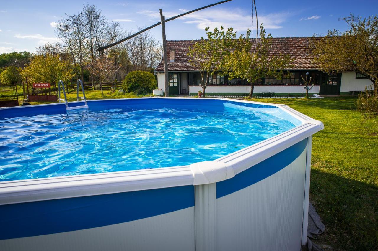 Etno Salas - Etno Ranch - Seosko Turisticko Domacinstvo Villa Palić Exterior foto